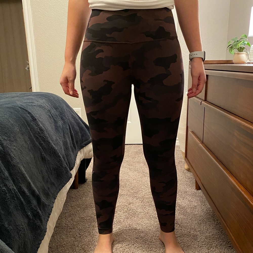 Lululemon wunder train camo leggings size 4 25 inch